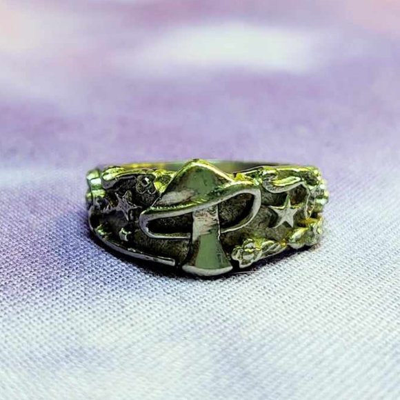 Stainless Steel Mushroom & Star Ring: Size 6 - Picture 5 of 7